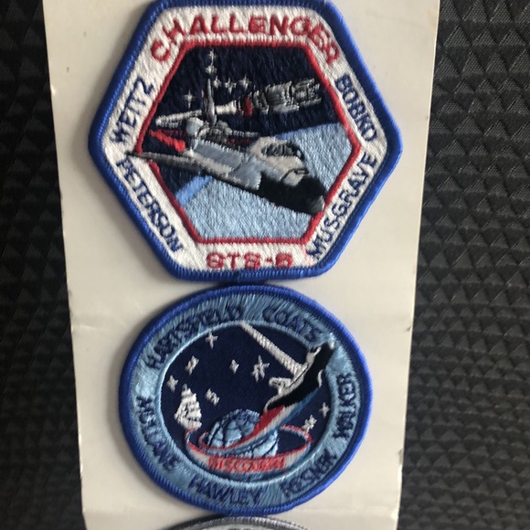 Space shuttle patches. New - Picture 3 of 4